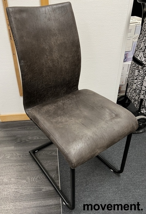 Solgt!Konferansestol / spisestol i brunt - 1 / 3