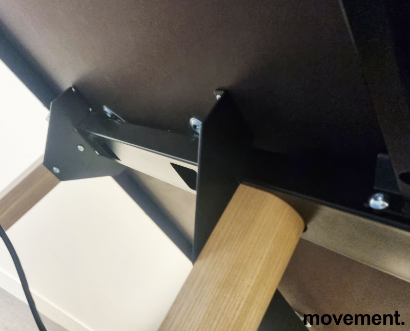 Solgt!Møtebord fra Narbutas i sort / - 7 / 7