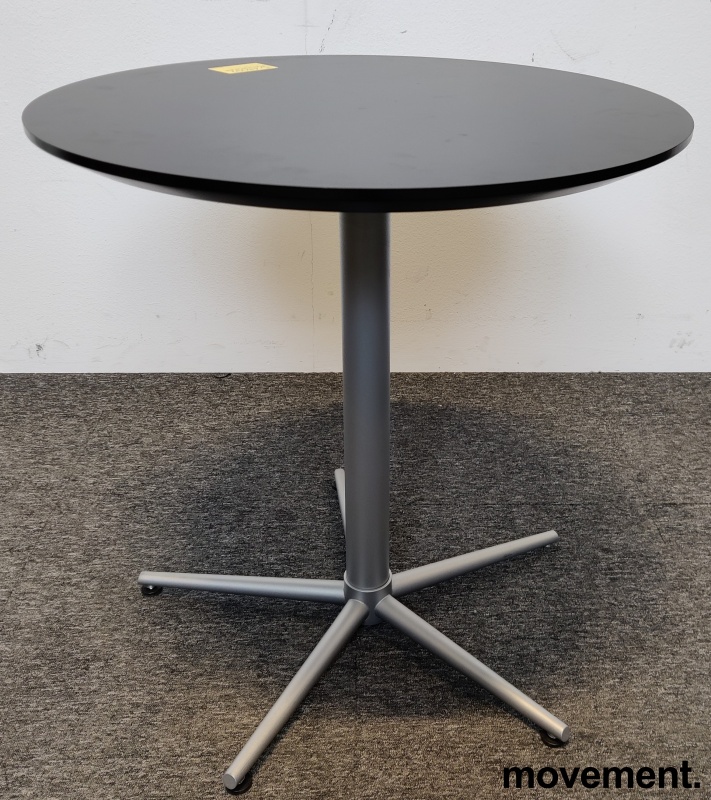 Solgt!Rundt loungebord i sort med grått - 1 / 3