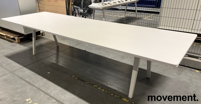 Solgt!Møtebord / konferansebord i hvitt - 1 / 4