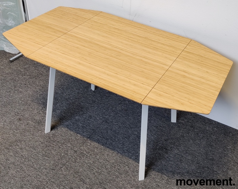 Solgt!Møtebord / spisestuebord / - 2 / 6