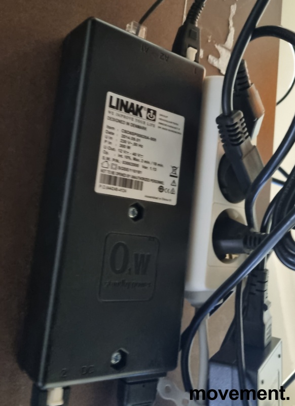 Solgt!Elektrisk hevsenk skrivebord - 8 / 8