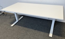 Skrivebord med elektrisk hevsenk fra Horreds i hvitt, 160x80cm, NY PLATE / pent brukt understell