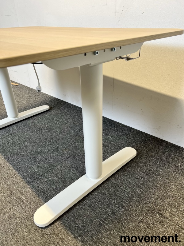 Solgt!IKEA Bekant elektrisk hevsenk i eik - 3 / 3