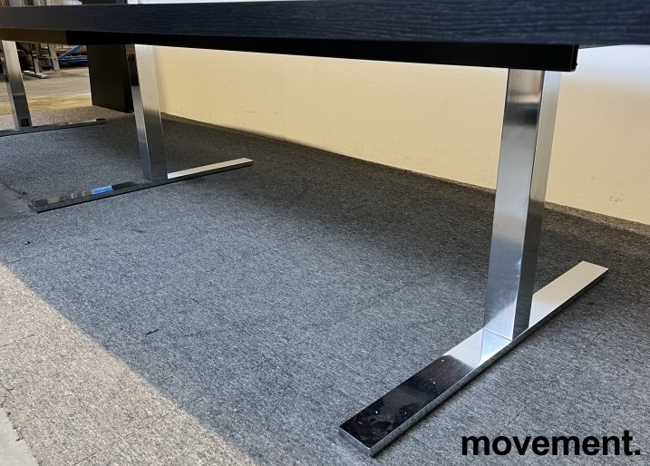 Solgt!Lekkert møtebord i sort linoleum - 3 / 6