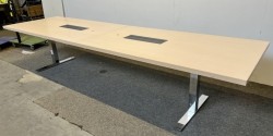Møtebord / konferansebord i hvitlasert ask / krom fra Ragnars, 360x100cm, passer 12-14 personer, pent brukt