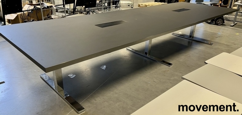 Solgt!Lekkert møtebord i sort linoleum - 1 / 4