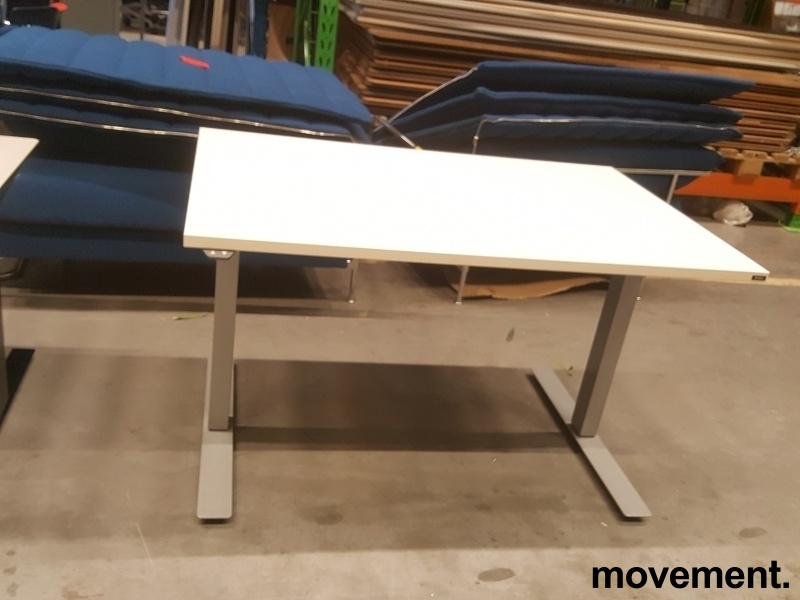 Solgt!Skrivebord med elektrisk hevsenk i - 1 / 4