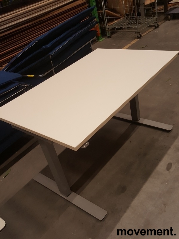 Solgt!Skrivebord med elektrisk hevsenk i - 3 / 4