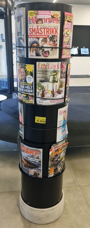 Brosjyresøyle fra Materia, modell