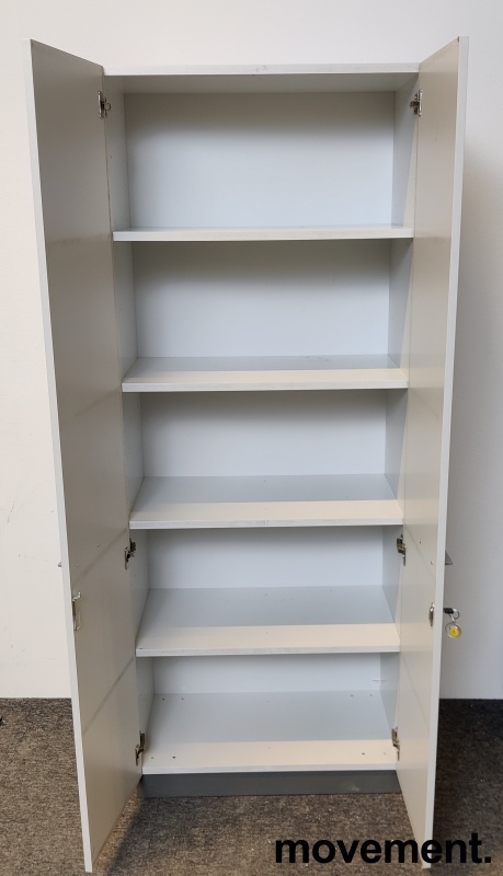 Solgt!Høyt rekvisitaskap / høyskap i lys - 2 / 2