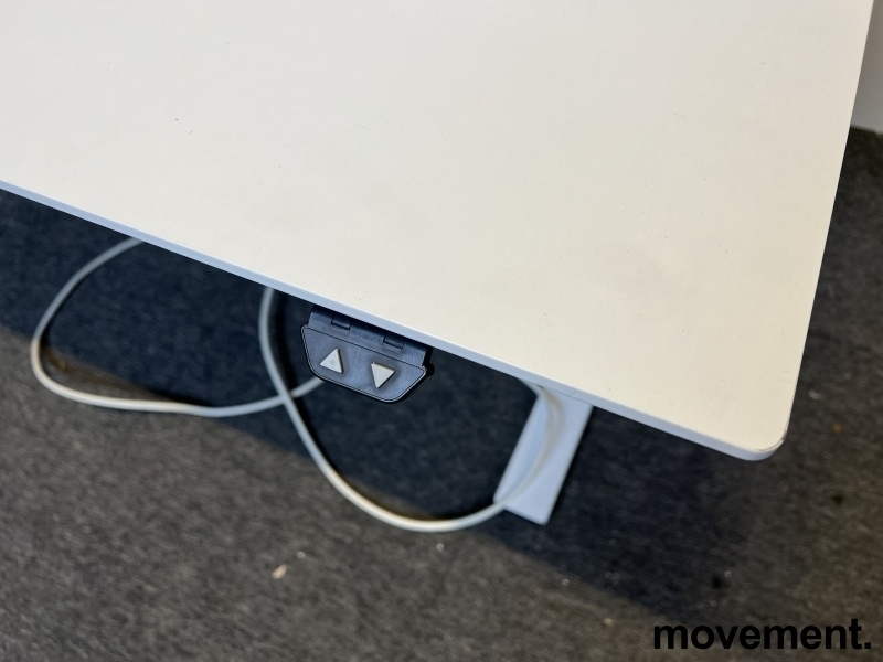 Solgt!Skrivebord med elektrisk hevsenk i - 3 / 4