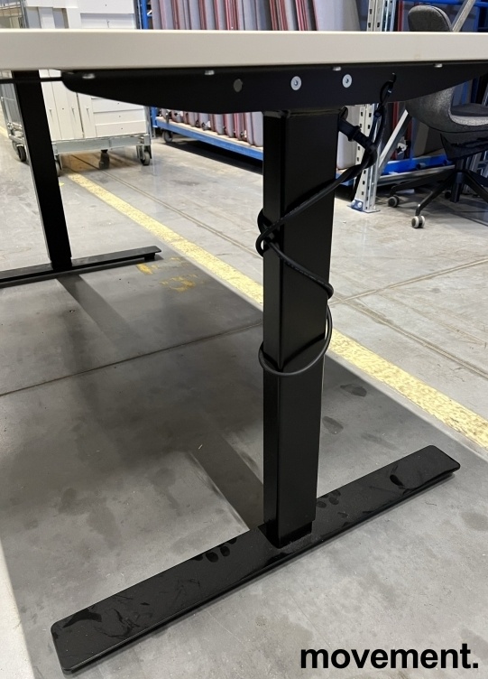 Solgt!Skrivebord med elektrisk hevsenk i - 3 / 3