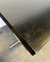 Barbord / ståbord i sortlakkert eikefiner / krom fra Ragnars, 130x70cm, høyde 107cm, brukt