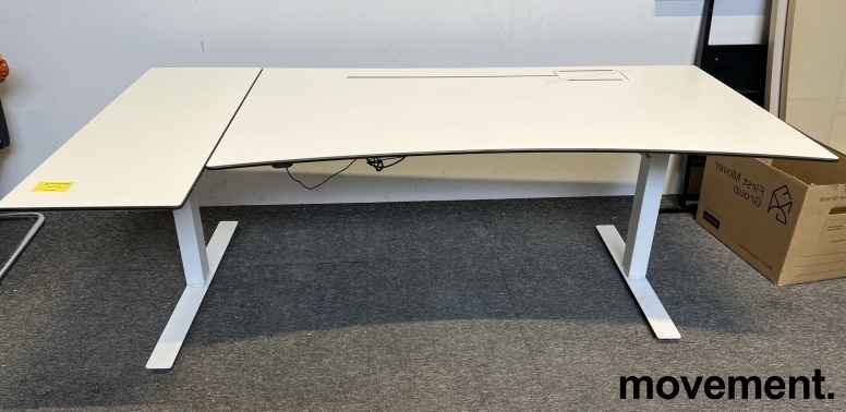 Solgt!Hjørneskrivebord med elektrisk - 1 / 2