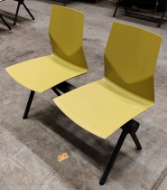 Solid sittebenk fra FourDesign for venterom med 2 seter i grønt, ben i mørkt grått metall, bredde: 100cm, pent brukt