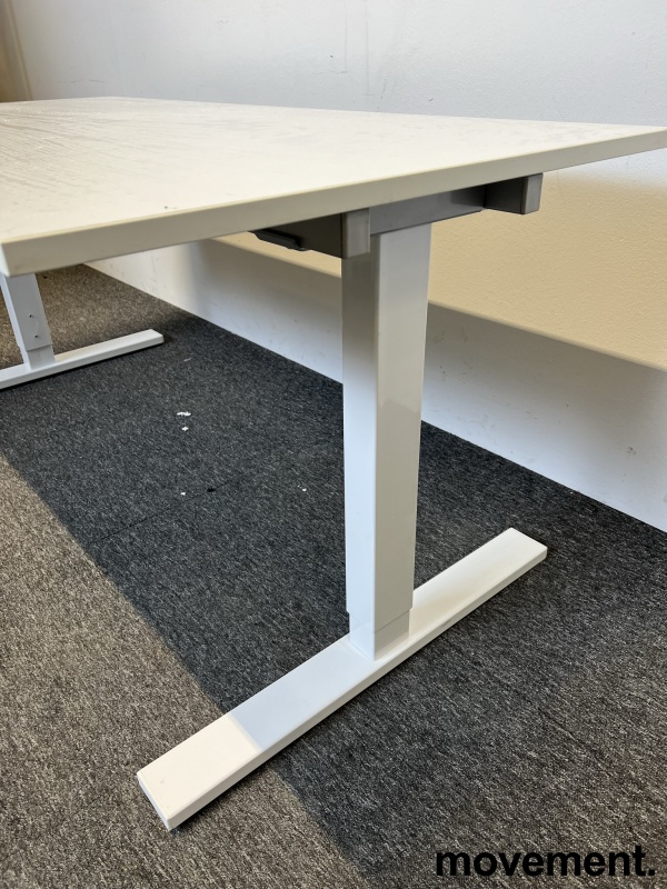 Solgt!Skrivebord i hvitt fra SA Möbler, - 2 / 2