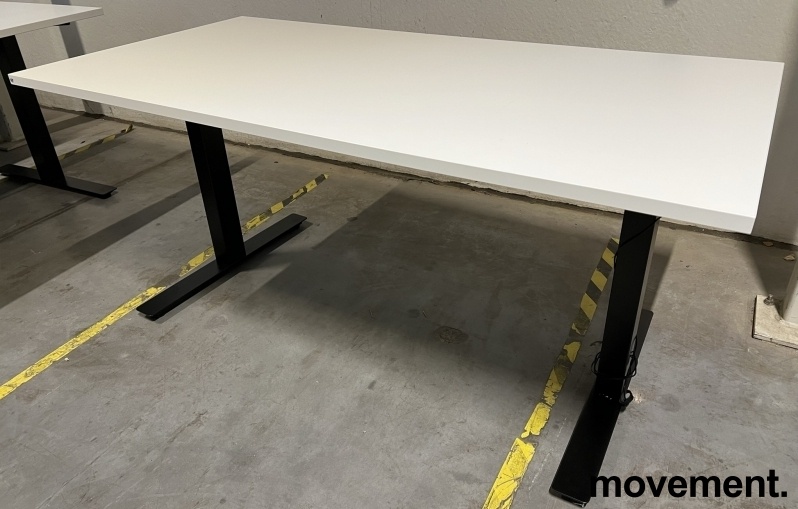 Skrivebord i hvitt / sort fra AJ - 1 / 2