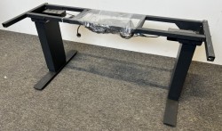 Understell for skrivebord med elektrisk hevsenk i mørk grå fra Linak, passer bordplate 140x80cm eller større, pent brukt