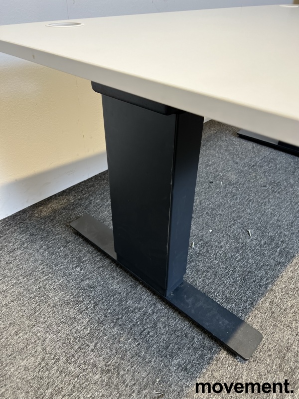 Solgt!Skrivebord med elektrisk hevsenk i - 3 / 3