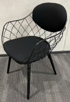 Lekker konferansestol i sort fra Magis, modell Pina, pent brukt