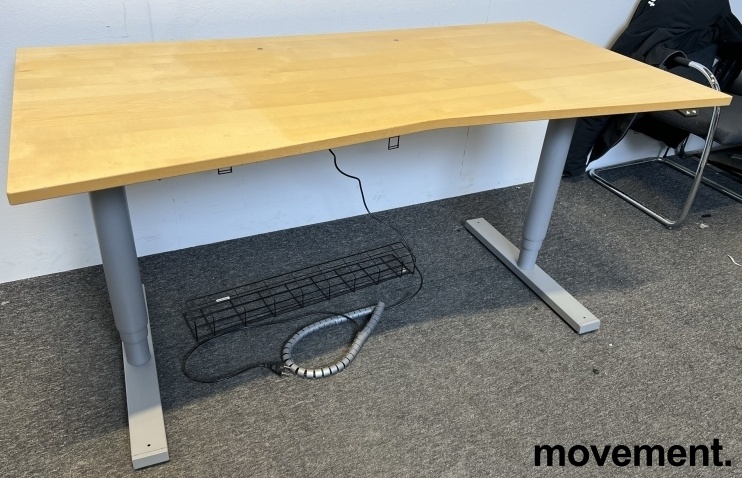 Solgt!Skrivebord fra Martela med - 1 / 4