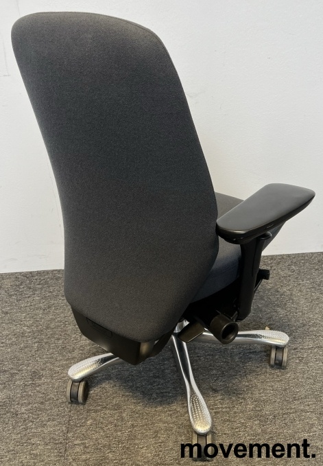 Solgt!Kontorstol: Kinnarps 9000-serie i - 2 / 2