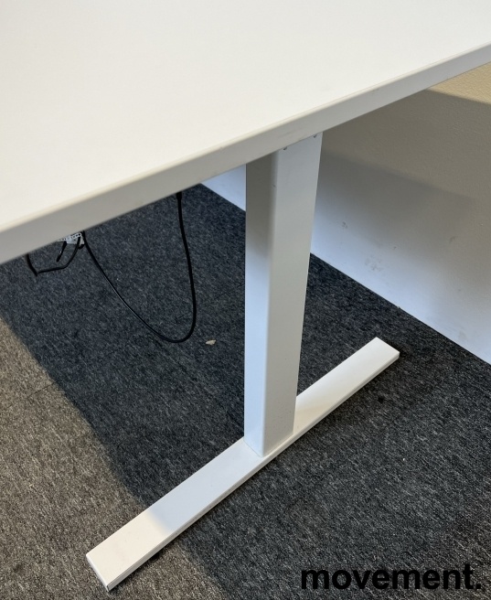 Solgt!Skrivebord med elektrisk hevsenk i - 3 / 3