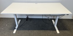 Skrivebord med elektrisk hevsenk i hvitt fra Holmris, 160x80cm, pent brukt