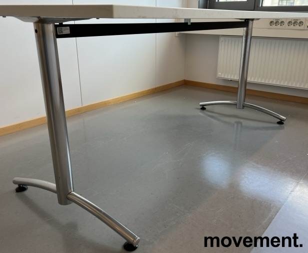 Solgt!Kompakt møtebord / konferansebord i - 2 / 2