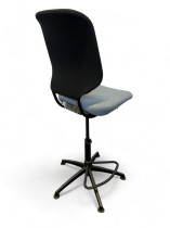 Savo Invite barstol i sort mesh / blått, fotring, 63-83cm sittehøyde, pent brukt