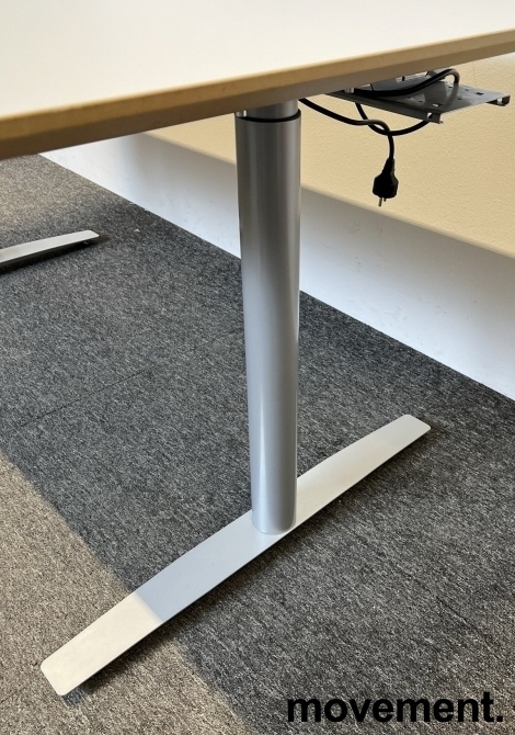 Solgt!Skrivebord med elektrisk hevsenk i - 3 / 3