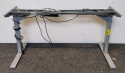 Understell for skrivebord med elektrisk hevsenk, teleskop, passer plater 120cm og større, pent brukt