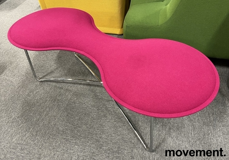 Solgt!Sittebenk / loungemøbel i dypt rosa - 1 / 2