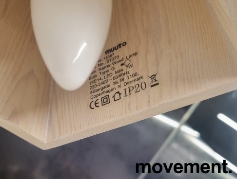 Solgt!Bordlampe fra Muuto, modell Wood, - 3 / 3