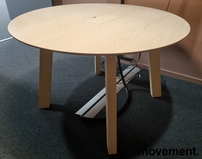 Solgt!Rundt møtebord fra EFG i ask, - 1 / 4