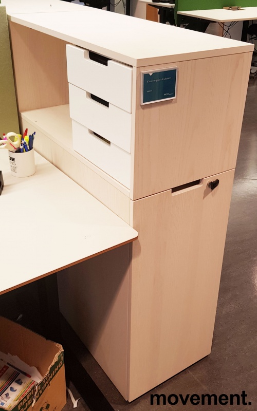 Tårnskap / towerskap i hvitlasert
