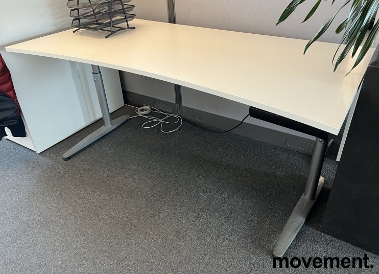 Solgt!Skrivebord i lys grå fra EFG, - 1 / 2