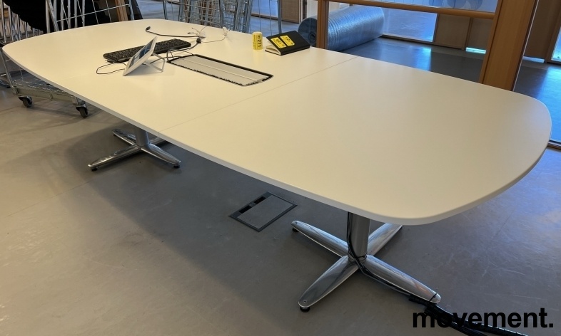 Solgt!Kinnarps T-serie møtebord i hvitt / - 1 / 3