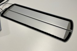 Kinnarps T-serie møtebord i hvitt / polert aluminium, 280x120cm, passer 8-10 personer, pent brukt