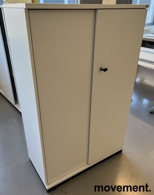 Solgt!Kinnarps E-serie skap med - 1 / 3