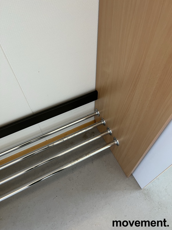 Solgt!Garderobeløsning i bøk laminat med - 3 / 3