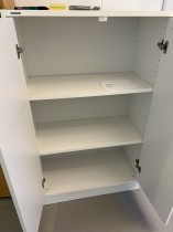 Svenheim Titan skap i hvitt, 3permhøyder, bredde 80cm, høyde 128cm, pent brukt