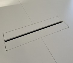 Rundt møtebord i hvitt fra Svenheim, modell Factor, Ø=180cm, pent brukt