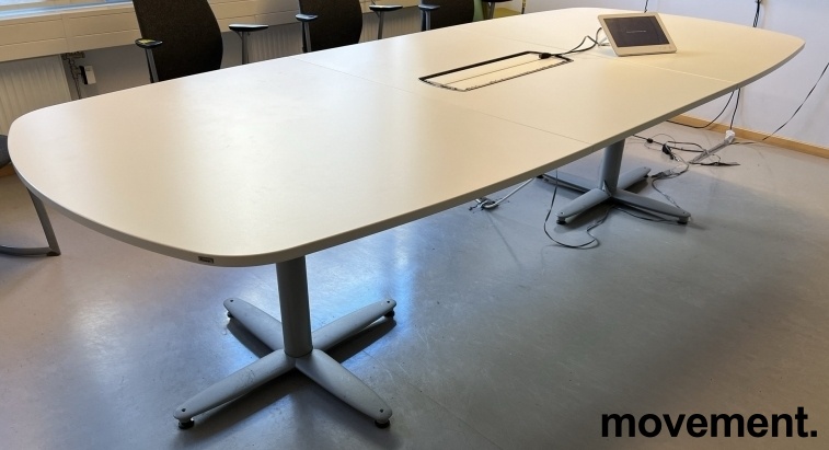 Solgt!Kinnarps T-serie møtebord i hvitt / - 1 / 3