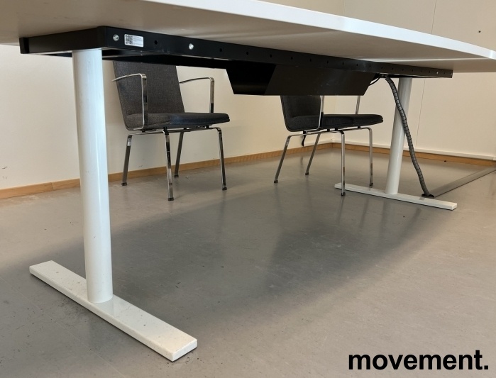 Solgt!Møtebord i hvitt fra Svenheim, - 2 / 3