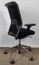 Vitra ID Mesh kontorstol i sort stoff / mesh rygg, armlener, sort kryss, pent brukt
