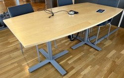 Kompakt møtebord i bjerk finer / grått  fra Kinnarps, 180x100cm, passer 4-6 personer, pent brukt