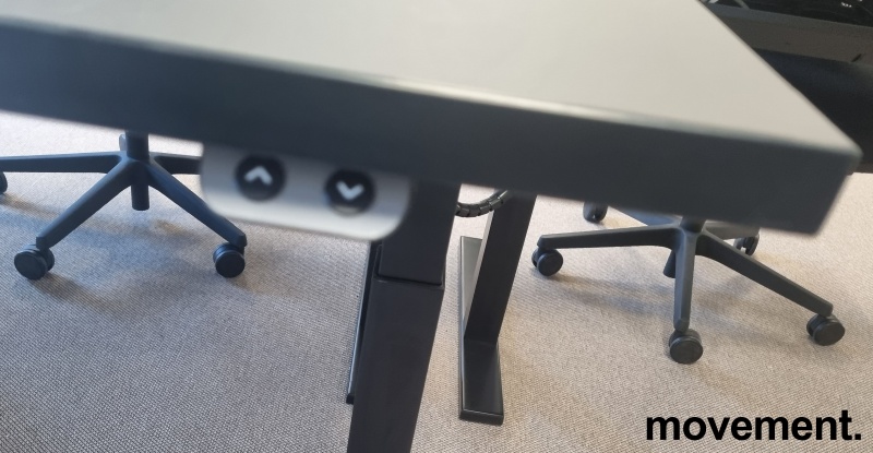 Solgt!Skrivebord med elektrisk hevsenk i - 3 / 4
