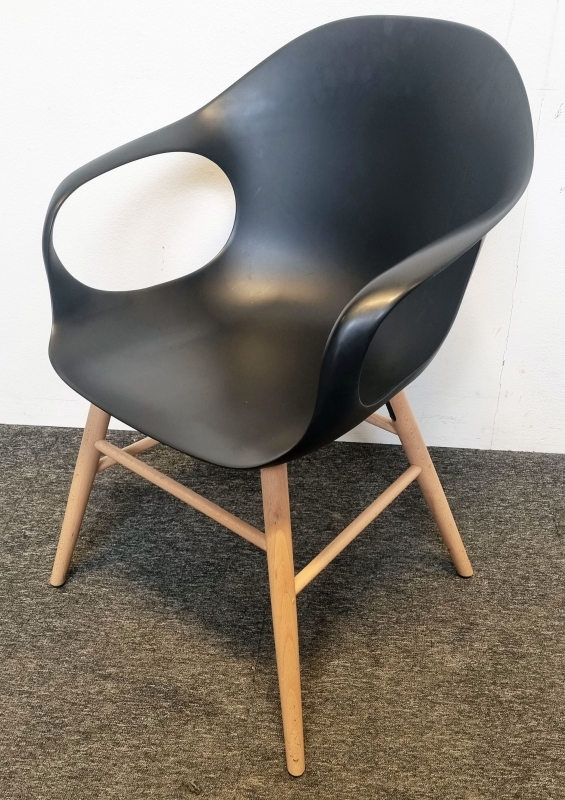 Konferansestol: Kristalia Elephant